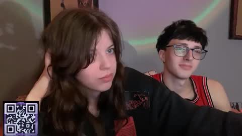 Philipp and Este online show from 09-23-25, 10:13