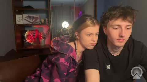 Philipp and Este online show from 04-04-26, 02:54