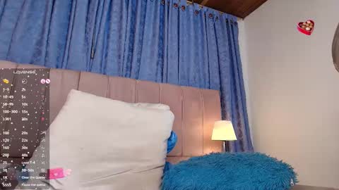 Snapshot of x_milu chatting on 12-13-25, 07:40 x_milu online show from 12-13-25, 07:40