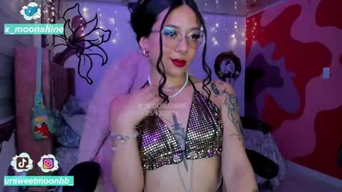 Snapshot of x_moonshine chatting on 12-26-24, 04:32 s s s online show from 12-26-24, 04:32
