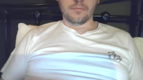 Snapshot of x_yes chatting on 01-15-26, 05:16 x_yes online show from 01-15-26, 05:16