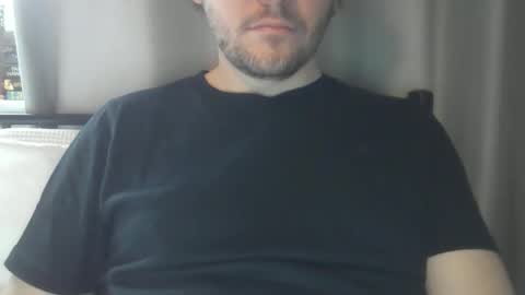 Snapshot of x_yes chatting on 01-19-26, 01:04 x_yes online show from 01-19-26, 01:04