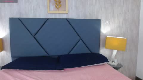 aurora  online show from 11-05-25, 04:01