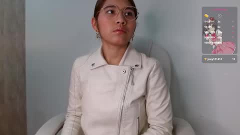 aurora  online show from 12-18-25, 03:23