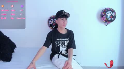 xaanderGrey online show from 10-21-25, 07:03