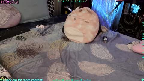 Xaevynne  Sometimes Milla Milla The Cute as a Buttom Brunette     online show from 02-18-25, 09:54