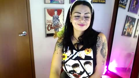 Snapshot of xamara1124 chatting on 01-11-25, 12:55 XAMARA1124 online show from 01-11-25, 12:55