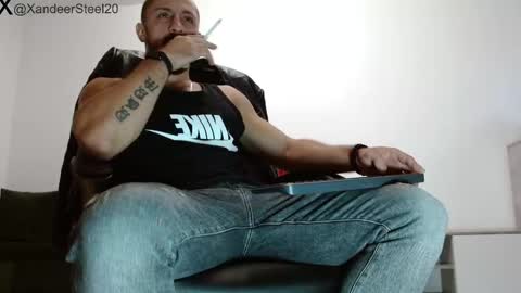 Snapshot of xandeer_steel chatting on 09-30-25, 04:39 Master Xandeer online show from 09-30-25, 04:39