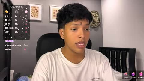 Snapshot of xander_bonnet1 chatting on 01-29-25, 02:40 Xander bonnet online show from 01-29-25, 02:40