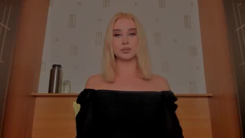 Snapshot of xander_novak chatting on 02-17-26, 12:01 xander_novak online show from 02-17-26, 12:01