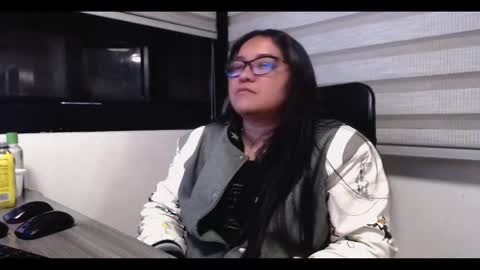 xander_taylor_ online show from 11-04-25, 05:06