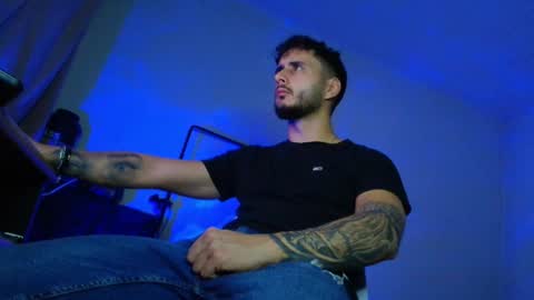 Snapshot of xandercagex chatting on 11-10-25, 02:43 XanderCageX online show from 11-10-25, 02:43