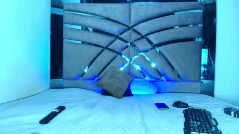 Xanderstone online show from 06-07-26, 01:43