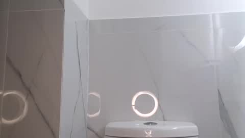 Snapshot of xandressex chatting on 02-04-25, 07:18 Andres online show from 02-04-25, 07:18