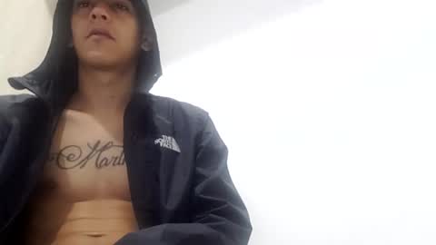 Snapshot of xandressex chatting on 02-10-25, 01:22 Andres online show from 02-10-25, 01:22