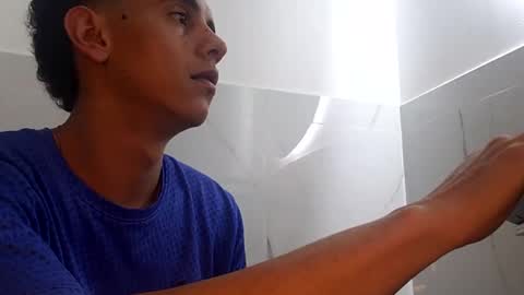 Snapshot of xandressex chatting on 02-13-25, 04:00 Andres online show from 02-13-25, 04:00