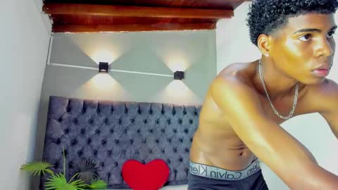 Snapshot of xavi_lee chatting on 11-06-25, 07:48 XAVI online show from 11-06-25, 07:48