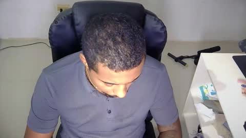 Snapshot of xaviermillerxxx chatting on 10-24-25, 03:52 Xavier Miller online show from 10-24-25, 03:52
