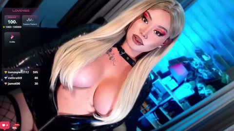 Snapshot of xbriannasweetx24 chatting on 12-23-24, 12:03 ANNA online show from 12-23-24, 12:03