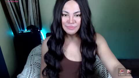 Snapshot of xcalisthra_69x chatting on 11-29-25, 09:18 Godess Lucy online show from 11-29-25, 09:18