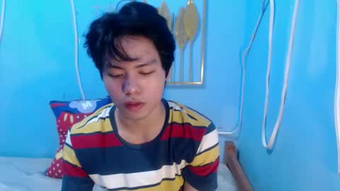xcharls08 online show from 05-17-26, 07:06