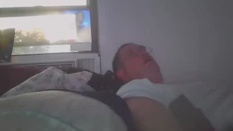 XC0mpDrgnX69 online show from 10-15-25, 10:10