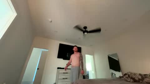 xcraig95 online show from 06-17-26, 11:34