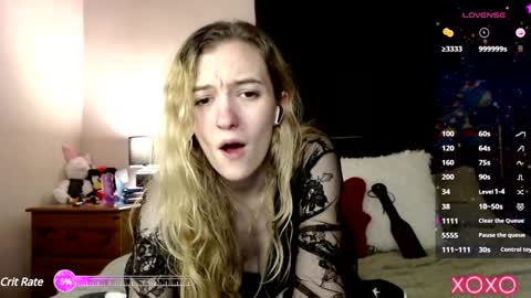 Snapshot of xelliee_rosex chatting on 02-04-25, 10:55 EllieeRose online show from 02-04-25, 10:55