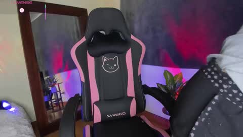 Kanae. online show from 09-26-25, 10:36