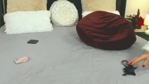 Snapshot of xeniablue chatting on 12-30-24, 01:25 XeniaBlue online show from 12-30-24, 01:25