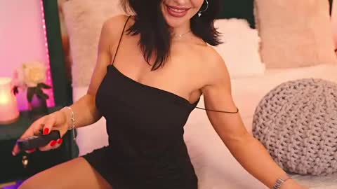 Snapshot of xeniablue chatting on 05-20-26, 01:17 XeniaBlue online show from 05-20-26, 01:17