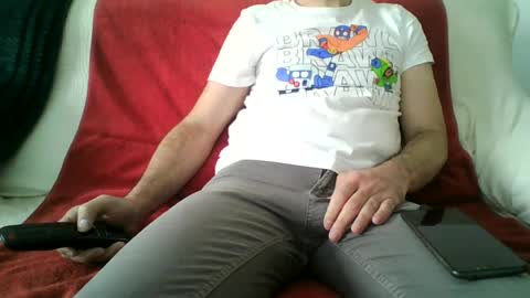 Snapshot of xeson47 chatting on 06-12-26, 11:09 xeson47 online show from 06-12-26, 11:09