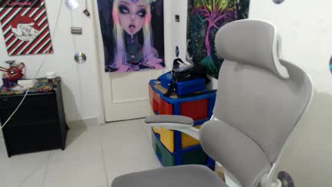 Xherry online show from 12-16-25, 08:58