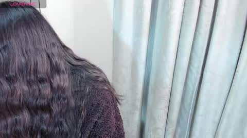 hinata  online show from 11-20-25, 01:06