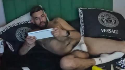 Snapshot of xhristian86 chatting on 01-09-26, 10:29 DJ Xhristian online show from 01-09-26, 10:29