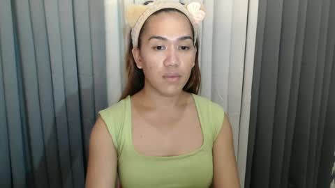 Snapshot of xhugejerkingtransx chatting on 01-11-25, 09:36 GWEN THOMPSON ....... online show from 01-11-25, 09:36