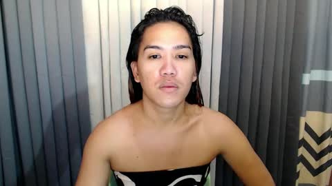 Snapshot of xhugejerkingtransx chatting on 01-31-25, 04:14 GWEN THOMPSON ....... online show from 01-31-25, 04:14