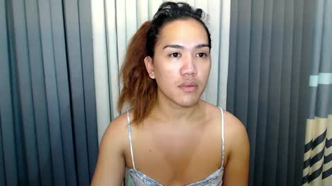 Snapshot of xhugejerkingtransx chatting on 02-15-25, 05:19 GWEN THOMPSON ....... online show from 02-15-25, 05:19