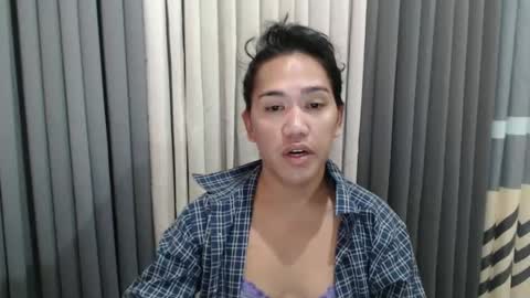 Snapshot of xhugejerkingtransx chatting on 02-21-25, 05:31 GWEN THOMPSON ....... online show from 02-21-25, 05:31