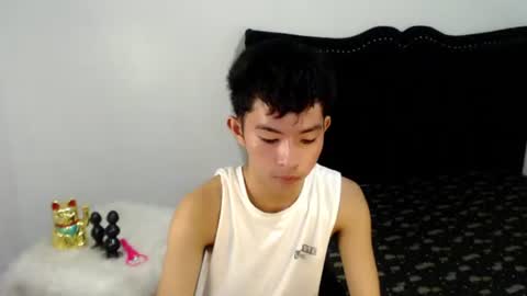 Xian smith online show from 11-23-25, 10:48