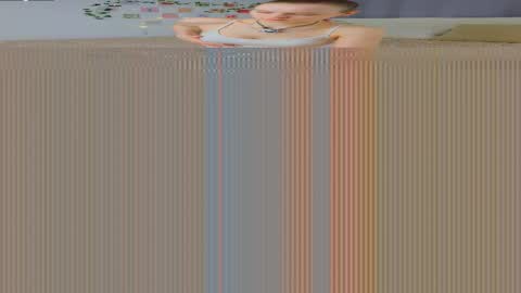 Luna and Lina online show from 12-17-25, 04:07