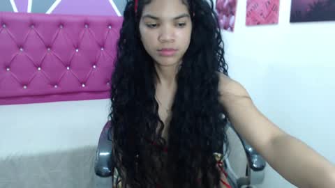 Ximena Ruiz  online show from 12-17-24, 01:05