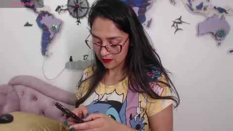 ximena suarez online show from 12-18-24, 03:37