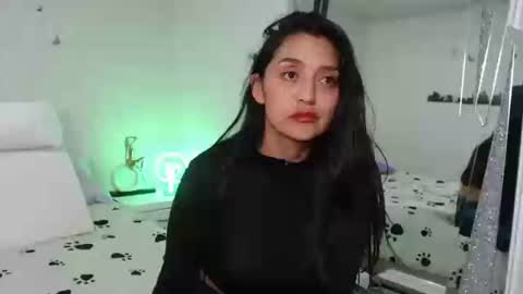 ximena suarez online show from 02-25-25, 04:24