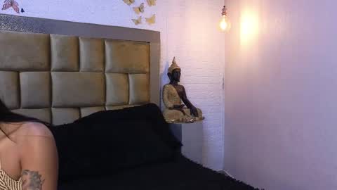 Snapshot of ximenawilliamss chatting on 12-21-25, 09:22 ximena online show from 12-21-25, 09:22