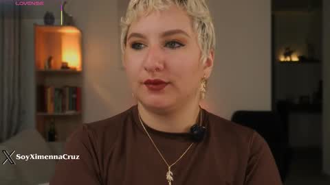 Snapshot of ximenna_cruz_ chatting on 01-09-26, 12:30 Xime Independent Artist online show from 01-09-26, 12:30