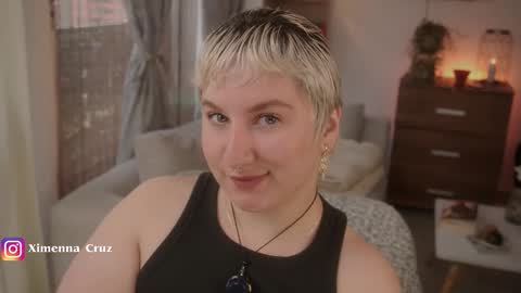 Snapshot of ximenna_cruz_ chatting on 01-15-26, 12:21 Xime Independent Artist online show from 01-15-26, 12:21