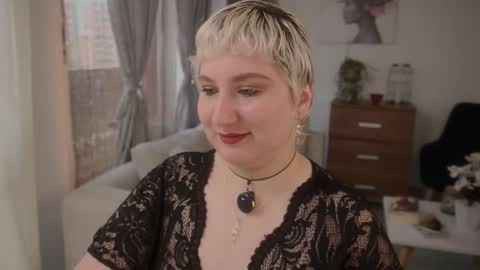 Snapshot of ximenna_cruz_ chatting on 01-16-26, 12:53 Xime Independent Artist online show from 01-16-26, 12:53