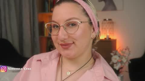 Snapshot of ximenna_cruz_ chatting on 02-18-26, 11:28 Xime Independent Artist online show from 02-18-26, 11:28