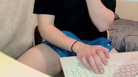Snapshot of ximradiaz chatting on 04-26-26, 12:08 ximradiaz online show from 04-26-26, 12:08
